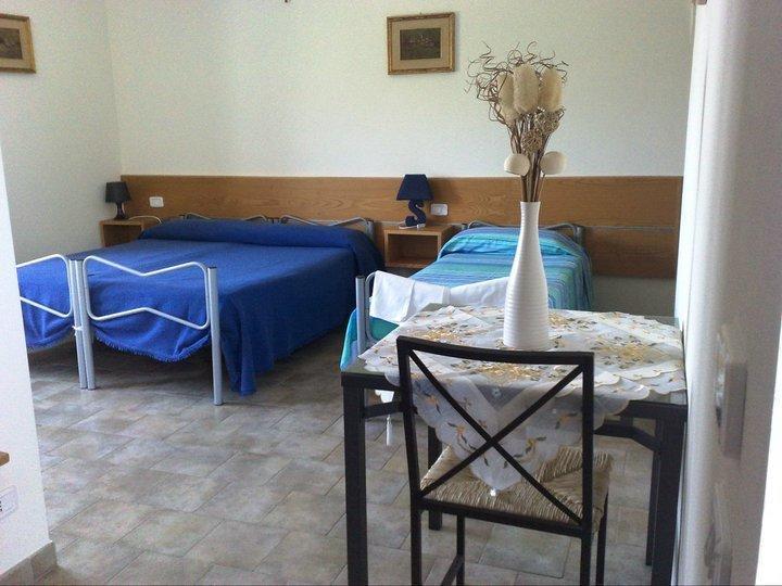 הוילה סולמונה Locanda Dell'Asino D'Oro חדר תמונה